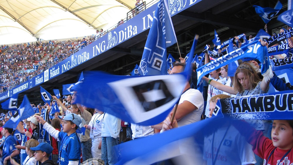 1080x600 Die Totale Offensive mit Kindern im Stadion TOP